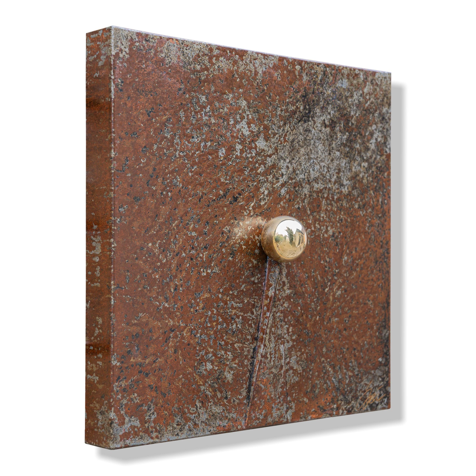 "extrem 40 #2" ein Stahlbild von Daniel Springer - Stahlbild aus der Serie „imagination“ mit einer Kugel 4 cm 24 Karat vergoldet Oberfläche Rost Natur, matt lackiert